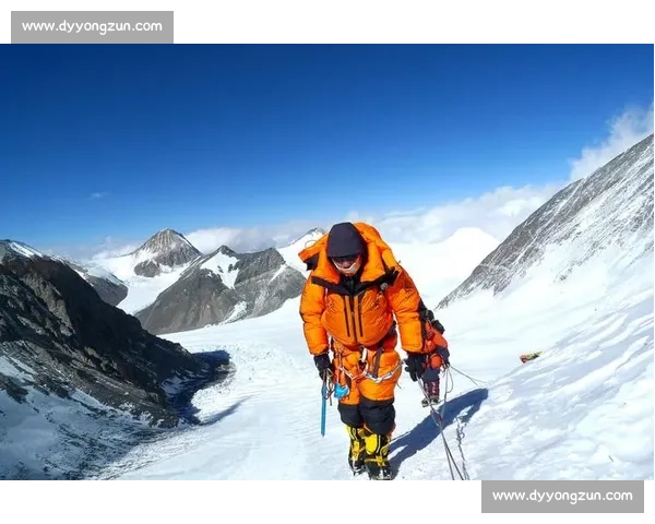 8848 米雪降：珠峰上的极限生命体验